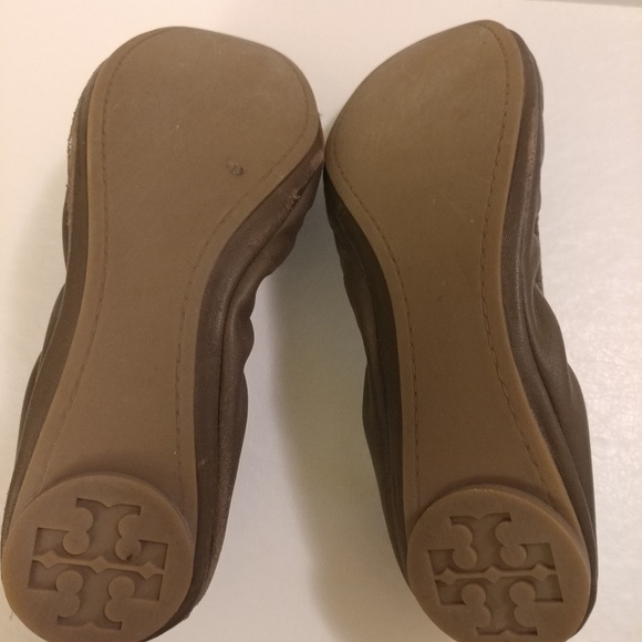 Tory Burch Eddie Flats w/Rhinestone Bow - Picture 7 of 8